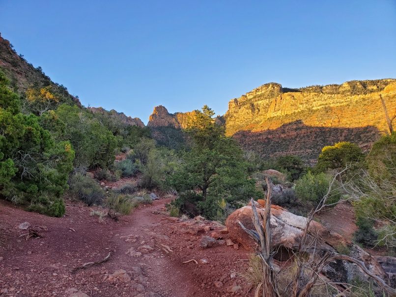 Early morning on Grandview Trail
