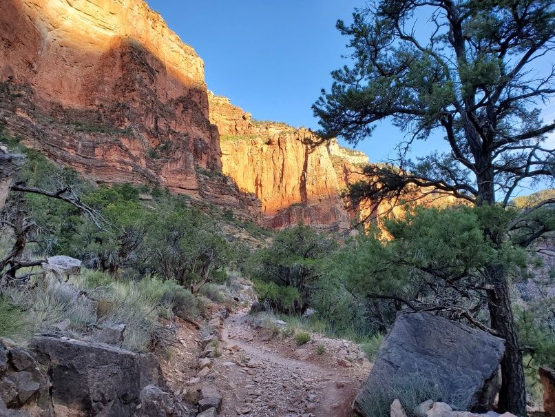 Begin steep ascent RedWall